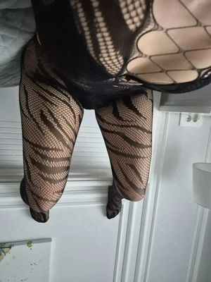 Bună, ma numesc Carla 