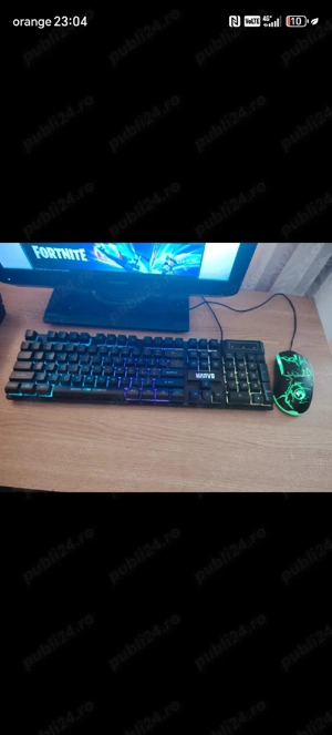 Playstation 4 pro + 3 jocuri + tastatura & mouse - stare foarte bună.