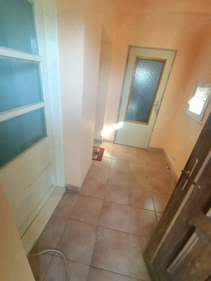 Proprietar,Girocului,Casa Caramida din 1980,Teren 400 mp,FS=10 m ,Apa,Gaz,Canal,Pret  160.000 E Neg  - imagine 7