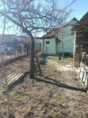 Proprietar,Girocului,Casa Caramida din 1980,Teren 400 mp,FS=10 m ,Apa,Gaz,Canal,Pret  160.000 E Neg  - imagine 5