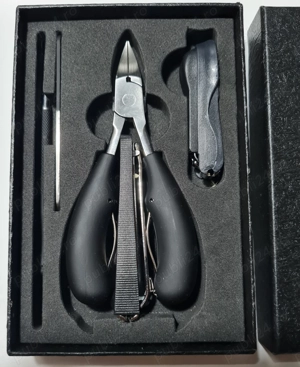 Set   trusă instrumente profesionale de manichiură și pedichiură