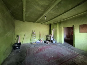 Casă demolabilă sau renovabilă lânga granită - imagine 4