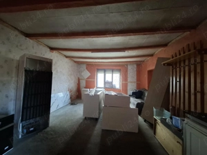 Casă demolabilă sau renovabilă lânga granită - imagine 5