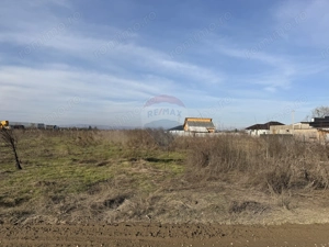 Teren intravilan 7478 mp Bucov, parcelabil, ideal investiție - imagine 3