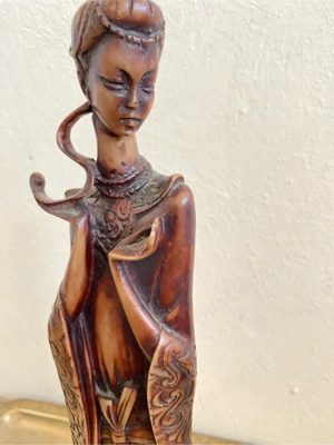 statuieta din praf de marmura 