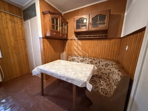 Apartament cu 3 camere, etajul 1, centrala proprie, zona Cotu Mic - imagine 4