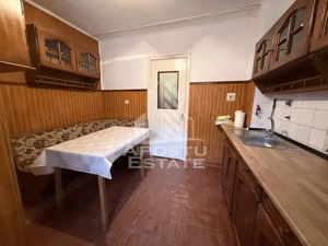 Apartament cu 3 camere, etajul 1, centrala proprie, zona Cotu Mic - imagine 5