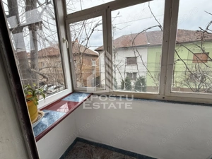 Apartament cu 3 camere, etajul 1, centrala proprie, zona Cotu Mic - imagine 13