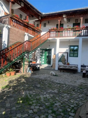 Cladire cu Arhitectura Traditionala - 691 mp - Ultracentral Oradea - imagine 10