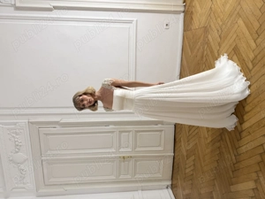 Angajez croitoreasa croit după tipar