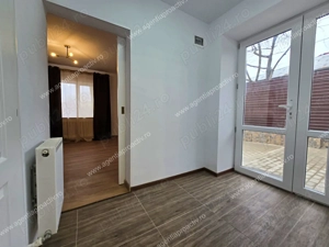 Casă renovată, zonă centrală, singur in curte. Doar 99000 euro! - imagine 16