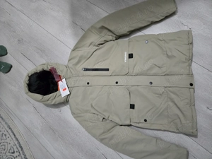 Geaca de iarna foarte groasa nouă 