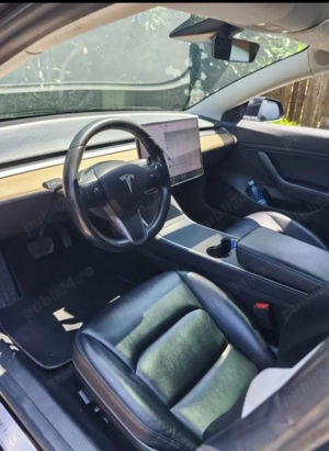 Tesla Model 3 2019 SR+