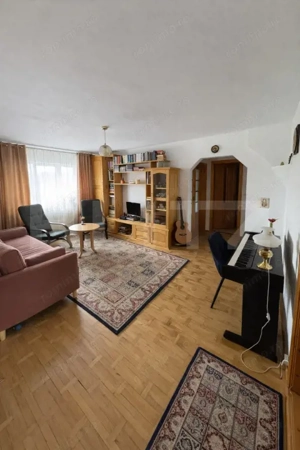 Apartament 4 camere, decomandat, 82 mp, 2 bai, etaj intermediar, Manastur - imagine 2