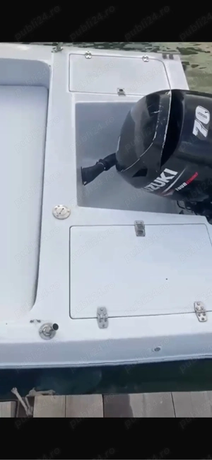 vamd barca cu motor sonar livescope