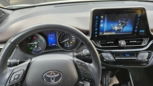 Vand Toyota C-HR,  hibrid, cutie automata, scaune incalzite, 38800 Km, 11.2017 - imagine 3