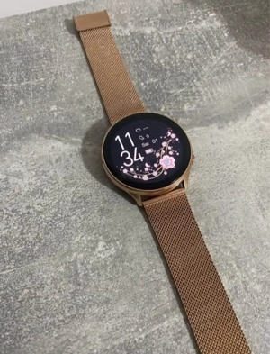 Smartwatch nou, nefolosit,cu încărcător