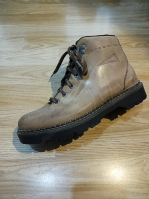 nr 42 Trappeur bocanci de iarna 