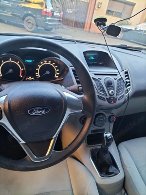 Vând Ford fiesta urgent - imagine 4