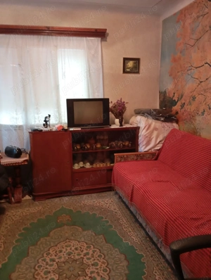 casa 2 camere, bucatarie, baie, beci, garaj - imagine 2