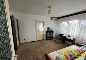 Apartament 3 camere de vanzare, Podu Ros - imagine 2