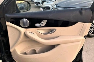 Vând Mercedes-Benz GLC 220  an fabricație 2015  - imagine 2