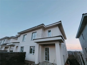 Duplex spatios - bucatarie inchisa - zona in plina dezvoltare.