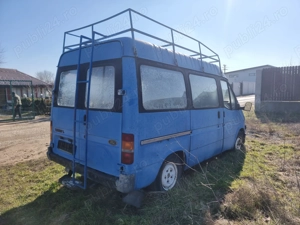Vand Ford tranzit 1991 pentr dezmembrari 