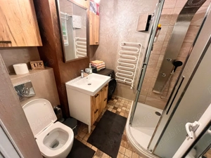 Apartament 3 camere decomandat,zona semicentrală Gara mare,etaj intermediar,CT,AC