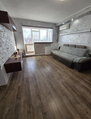 SEMICENTRAL-PALAS,apt.2cam.renovat, mobilat-utilat, 400 Euro - imagine 2