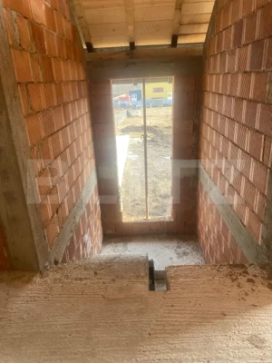 Casa cu etaj la rosu, 140 mp utili, 400 mp teren, zona Lisaura - imagine 2