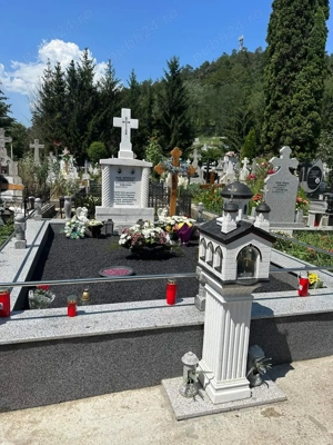 monumente funerare - imagine 3