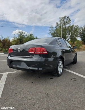 Volkswagen Passat Sedan 1.6 TDI BlueMotion - imagine 3