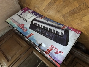 Orgă electronică nouă , sigilată , nefolosită 