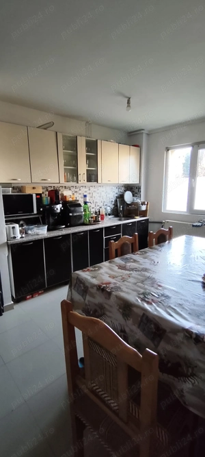 Proprietar, vand ap cu 3 camere, semidecomandat, parter - imagine 3