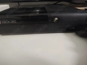Vand Xbox 360 E cu 2 controlere 