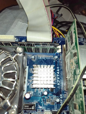 Placă de bază, cu placă video dedicată - imagine 4