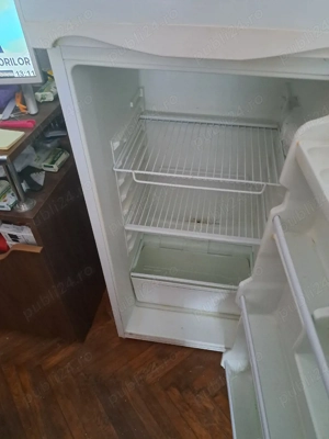 vind frigider cu congelator sus.  - imagine 2