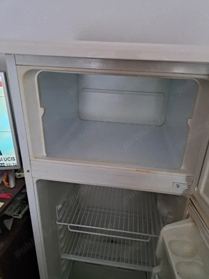 vind frigider cu congelator sus.  - imagine 3