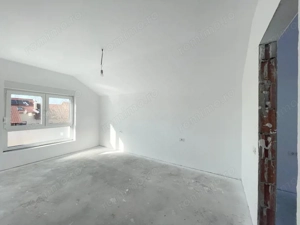 Duplex 4 camere, 102 mp utili, 320 mp teren - Mosnita Veche - imagine 10