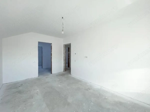 Duplex 4 camere, 102 mp utili, 320 mp teren - Mosnita Veche - imagine 9