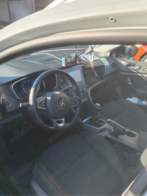 Firma taxi + Masina Renault Megane 2019 - imagine 3