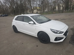 vând Hyundai i30 2023 1.5 benzina 110cp model Highway  - imagine 3