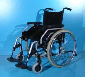 Scaun cu rotile din aluminiu - Meyra