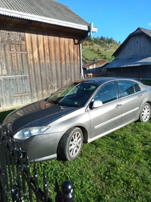 Renault laguna 3 ,2400 euro negociabil , piele alcantara,senzor parcare,keyless,etc - imagine 4