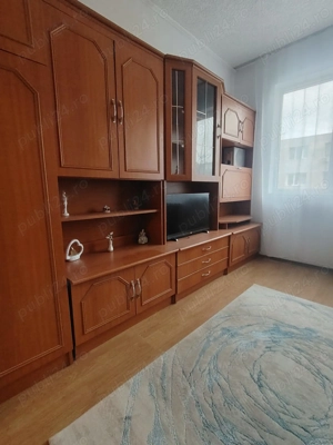 Garsoniera de vanzare in zona Tractorul - imagine 4