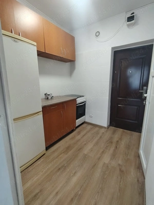 Garsoniera de vanzare in zona Tractorul - imagine 6