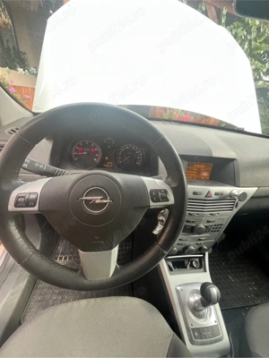 Opel Astra H 1,6 benzina 2010 Automat(secvential)