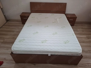 Vând pat 140x190 cu lada depozitare, saltea, doua noptiere si o comoda