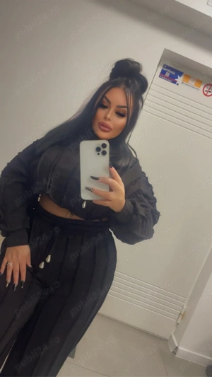 Deea!! Hai la mine! fac si show web!!